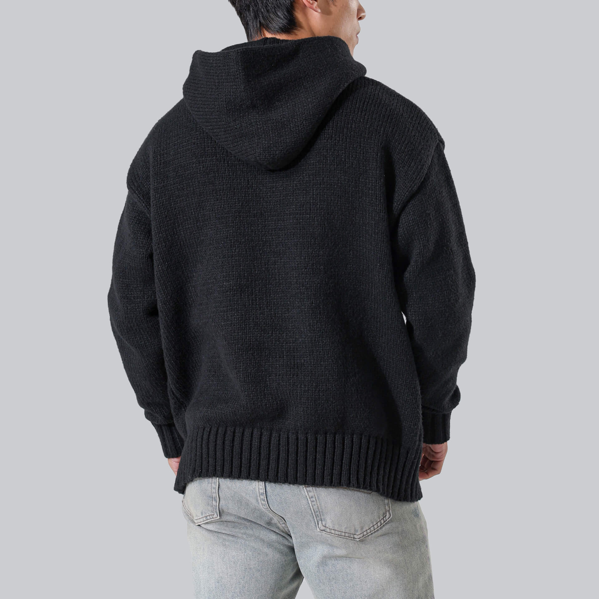 Sofuto Sweater