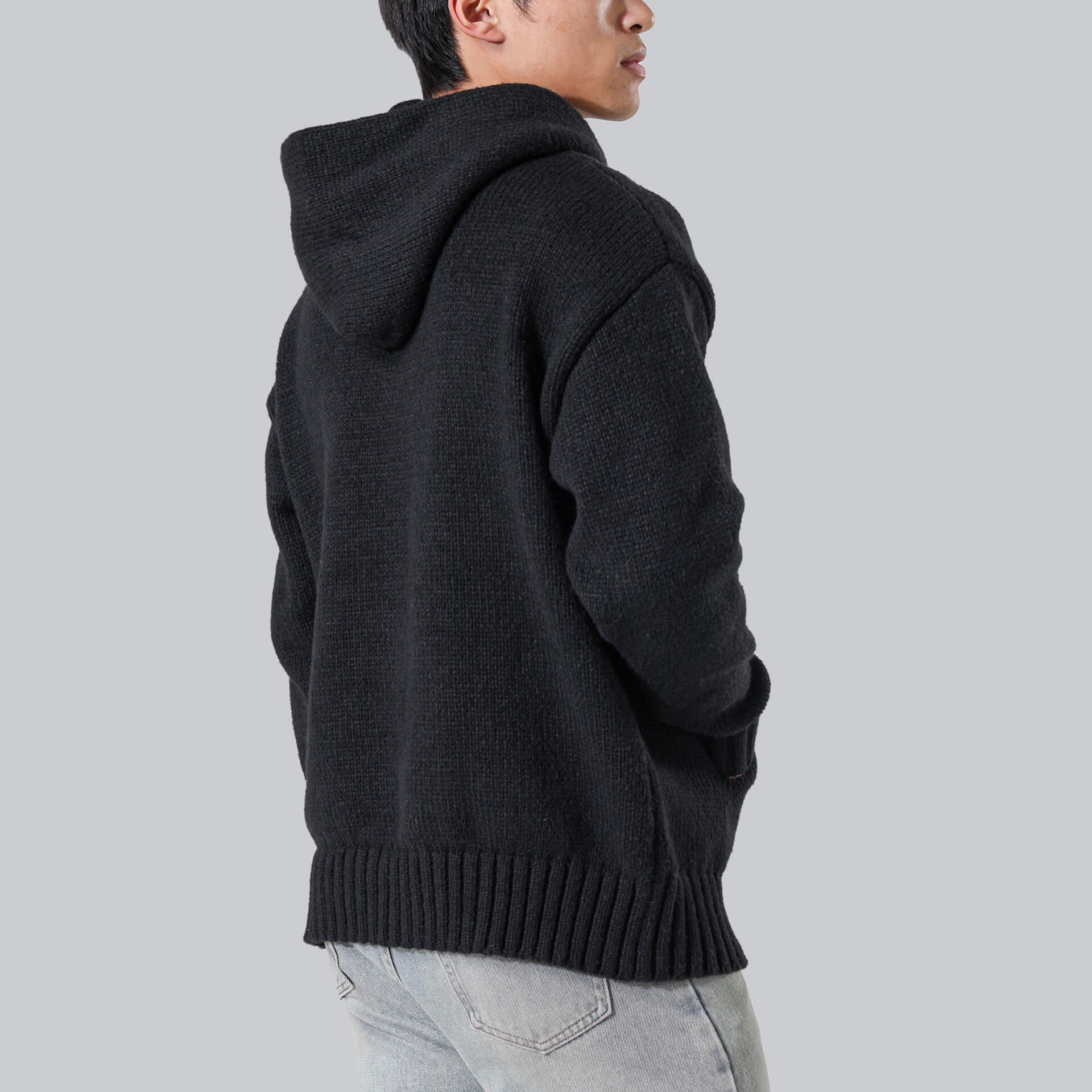 Sofuto Sweater