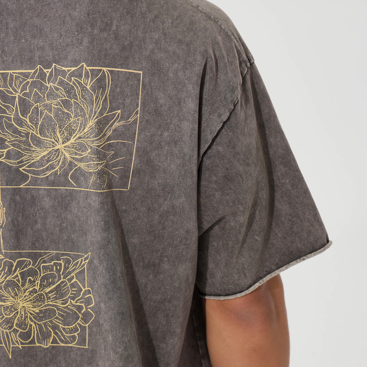 Saku T-Shirt